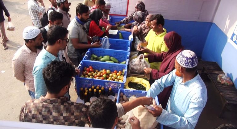 জামালপুরে রমজান উপলক্ষে সাশ্রয়ী মূল্যে কৃষিপণ্য বিক্রয় কার্যক্রম উদ্বোধন